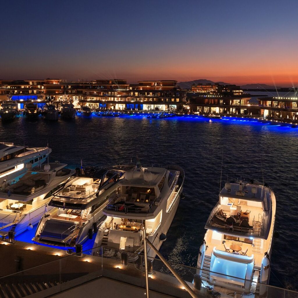 Sindalah Island Clubs